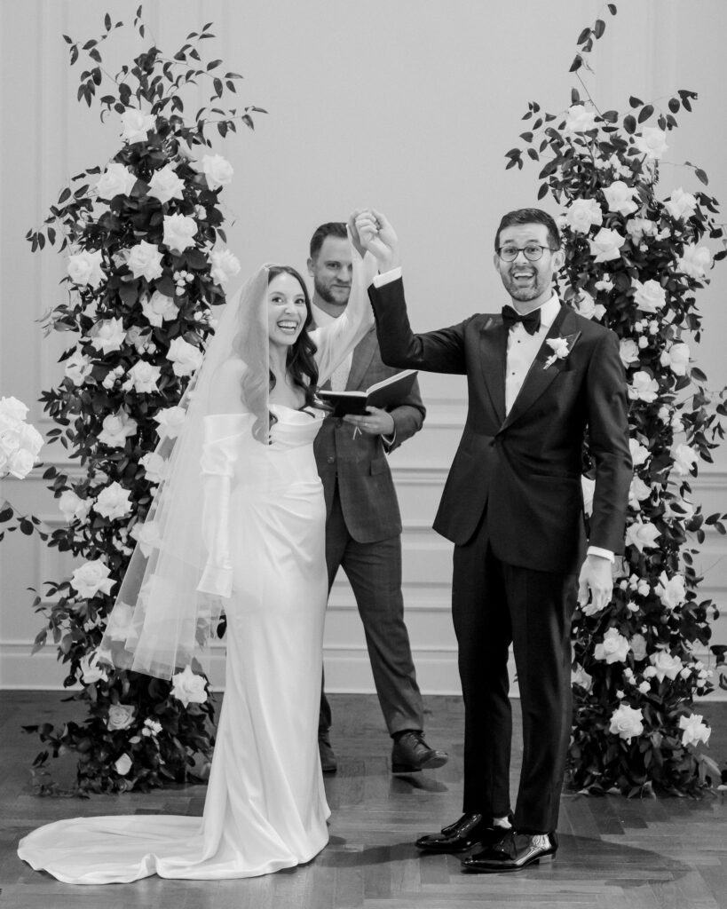 Wedding ceremony at Hotel Swexan, photographed by Dallas Wedding Photographer, Bethany Erin Photography.